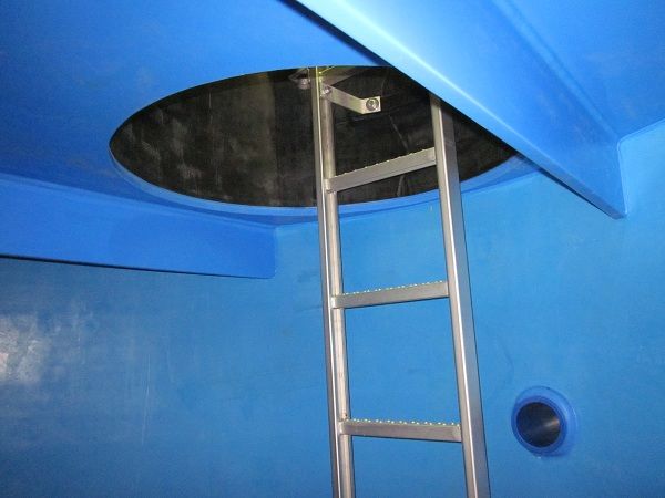 IKS Kunststoffbau – Einstieg zum Quellsammelschacht über Edelstahlleiter